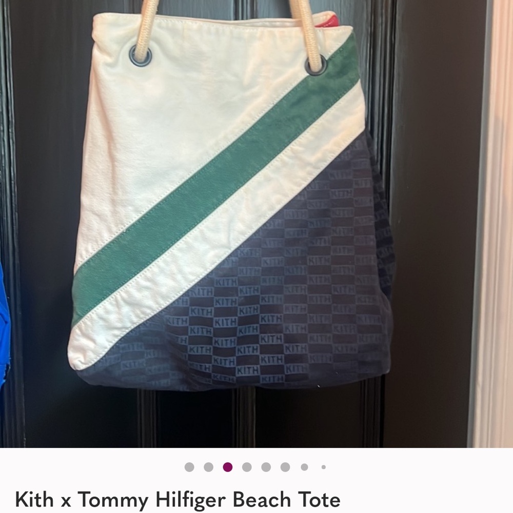 Tommy Hilfiger Tri-Color Beach Tote - Picture 2 of 8